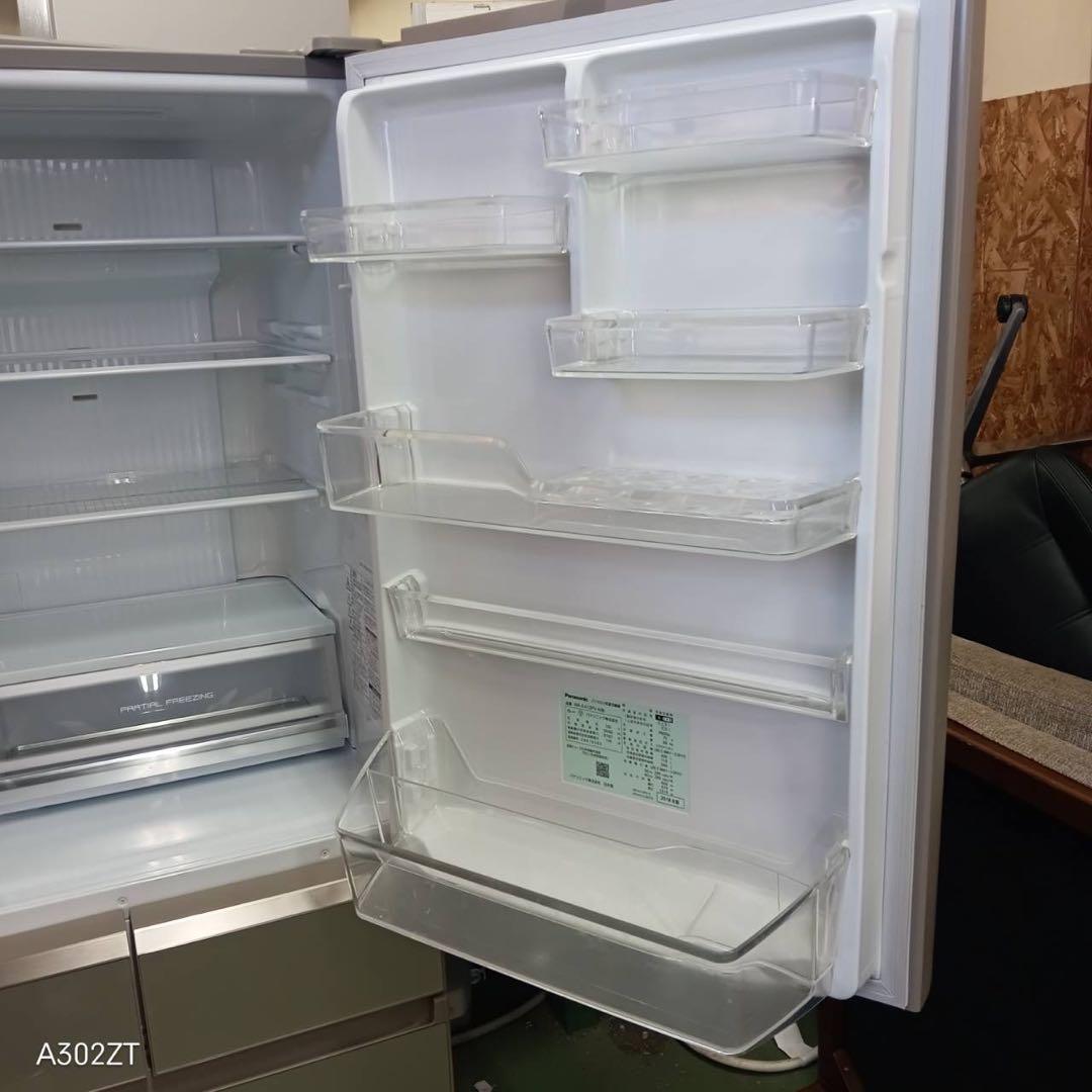 446 東芝大型冷蔵庫　400L強　小型　家庭用　自動製氷　右開き　ガラスパネル