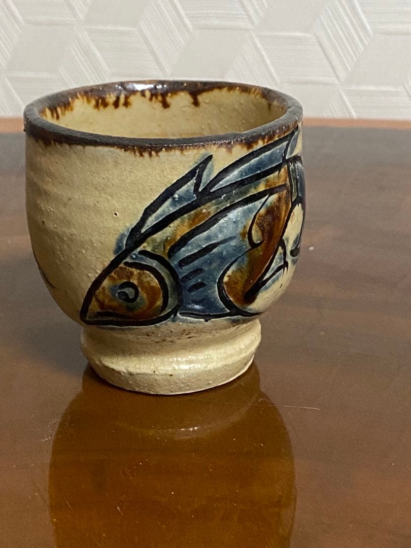 人間国宝　金城次郎　壺屋焼　魚文湯呑　コップ　マグカップ　沖縄