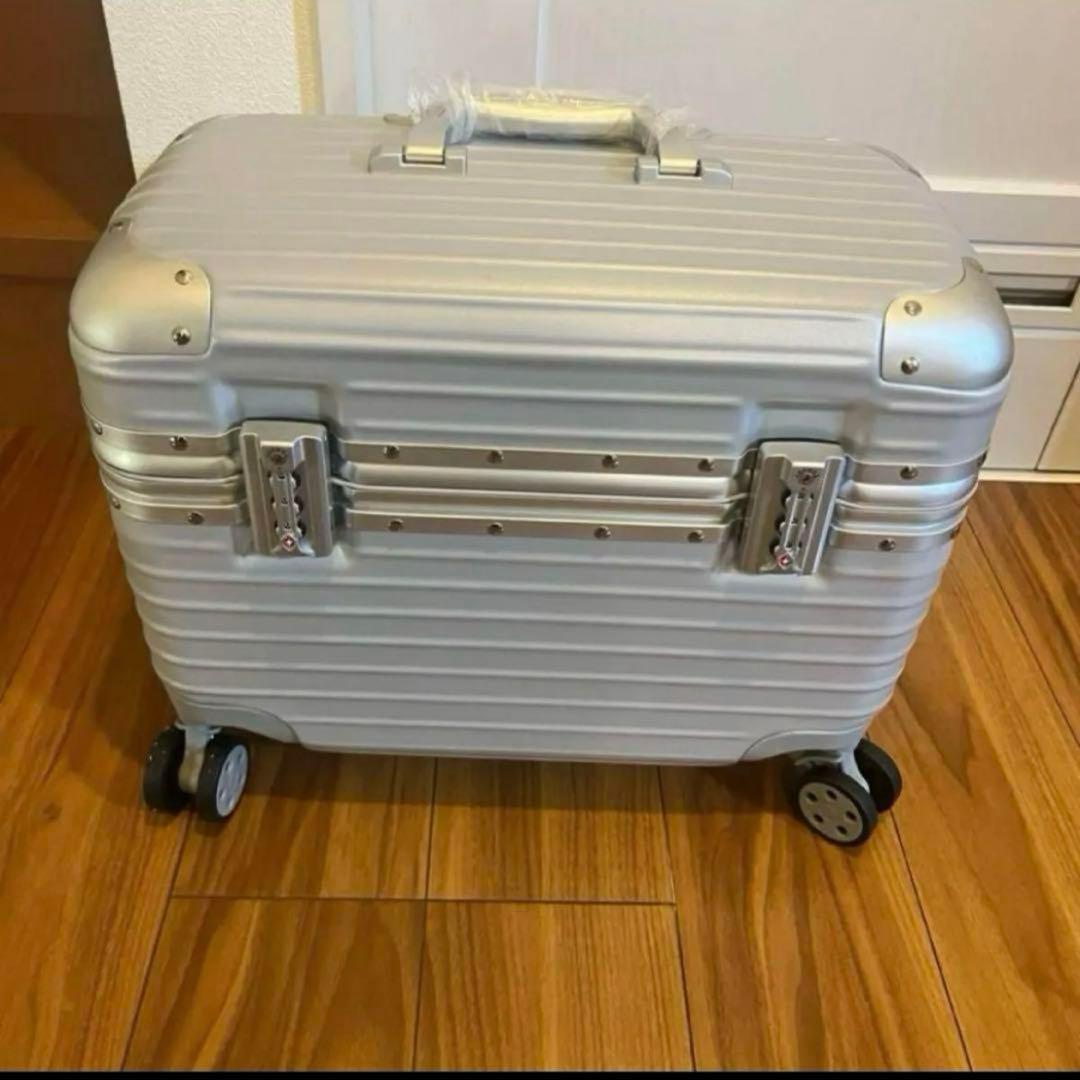 スーツケース21インチ アルミトランク TSAロック キャリーケース ！