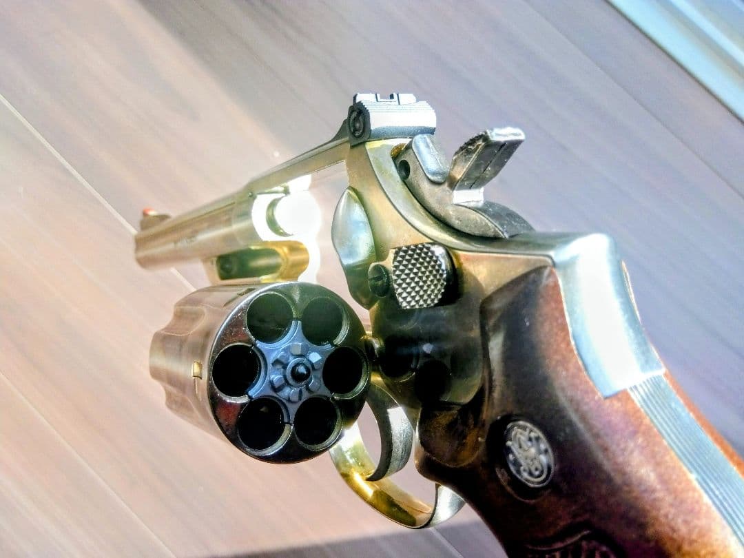 コクサイ S&W COMBAT MAGNUM 357リボルバー 金属製