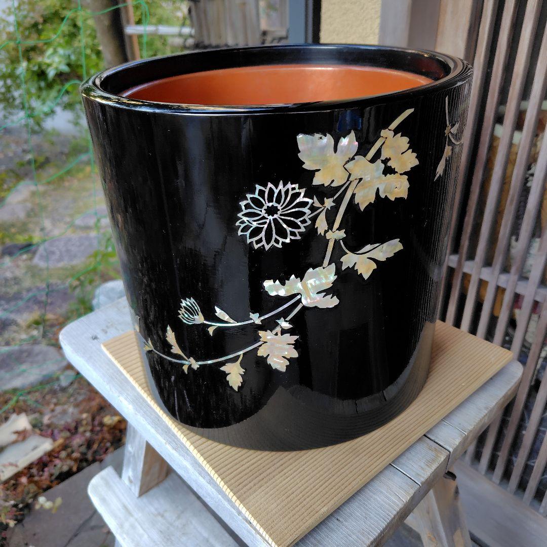 ①菊螺鈿手焙　火鉢黒漆　清菊真香