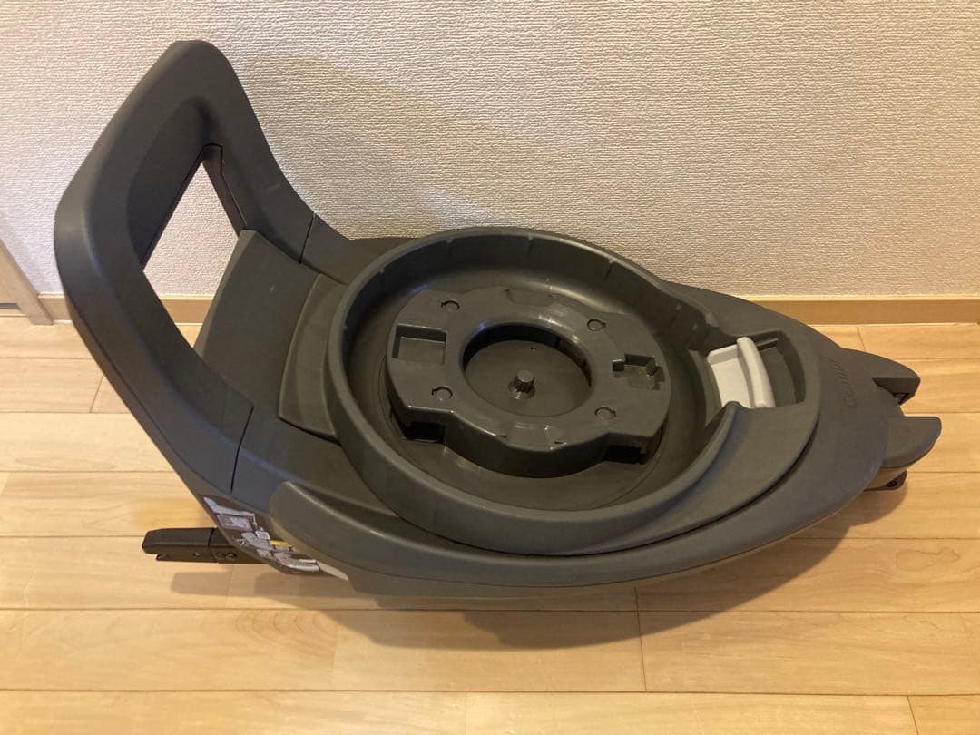 【良品】 Combi コンビ ZB-750 THE S plus ISOFIX