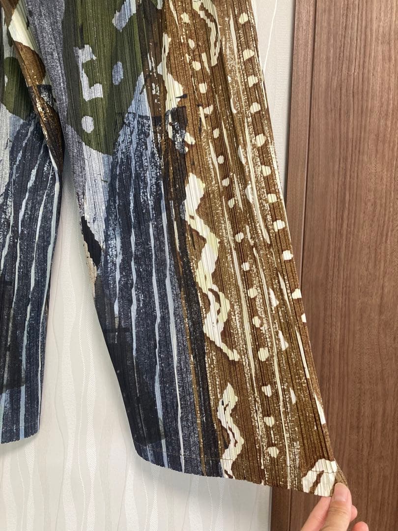 新品同　希少　プリーツプリーズ　イッセイミヤケ　ガウチョパンツ　マルチカラー　M