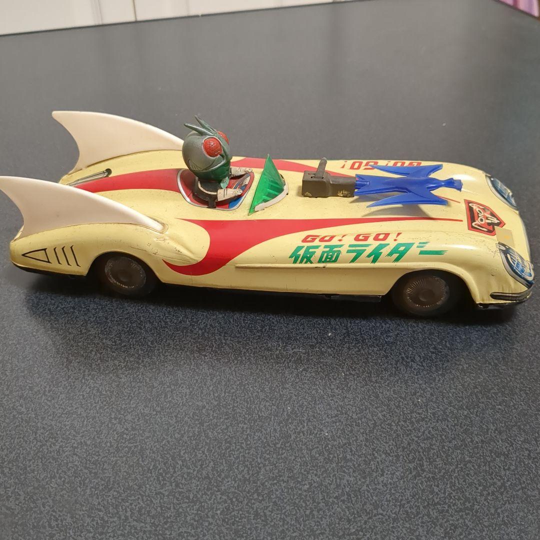 a*k様 仮面ライダー 車 ウイング付き フィギュア付き　ブリキ