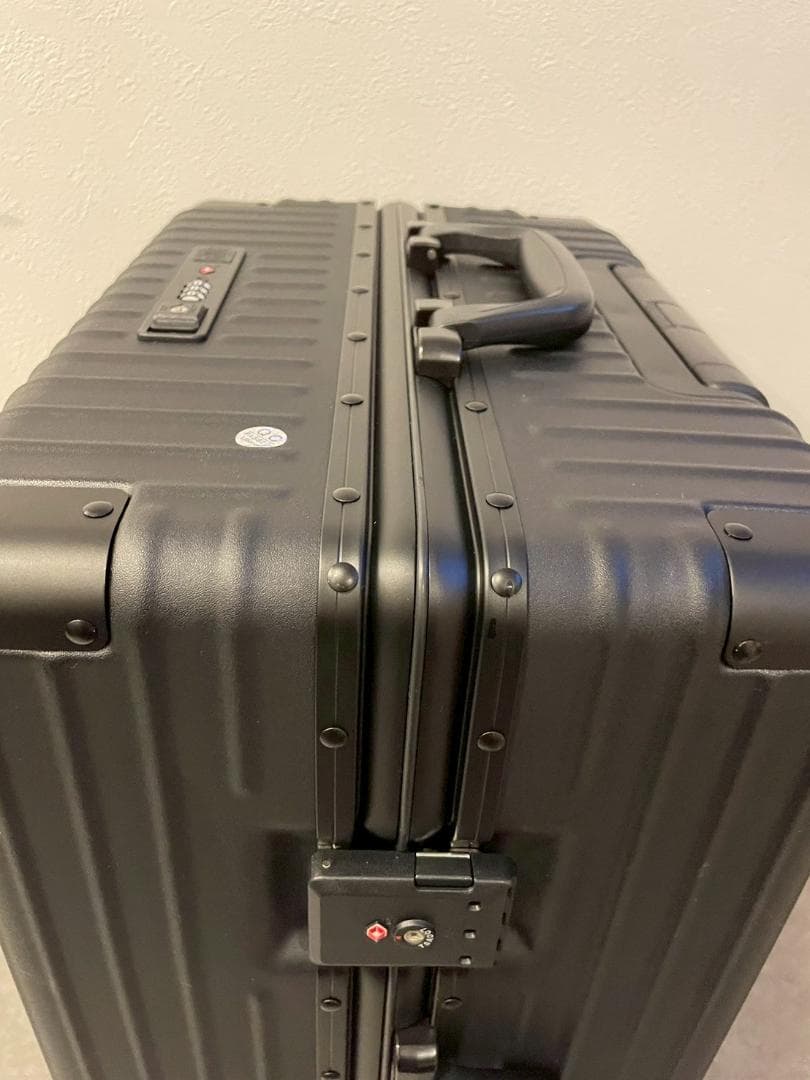 リベティ多機能キャリーケース【マットブラックМサイズ】32