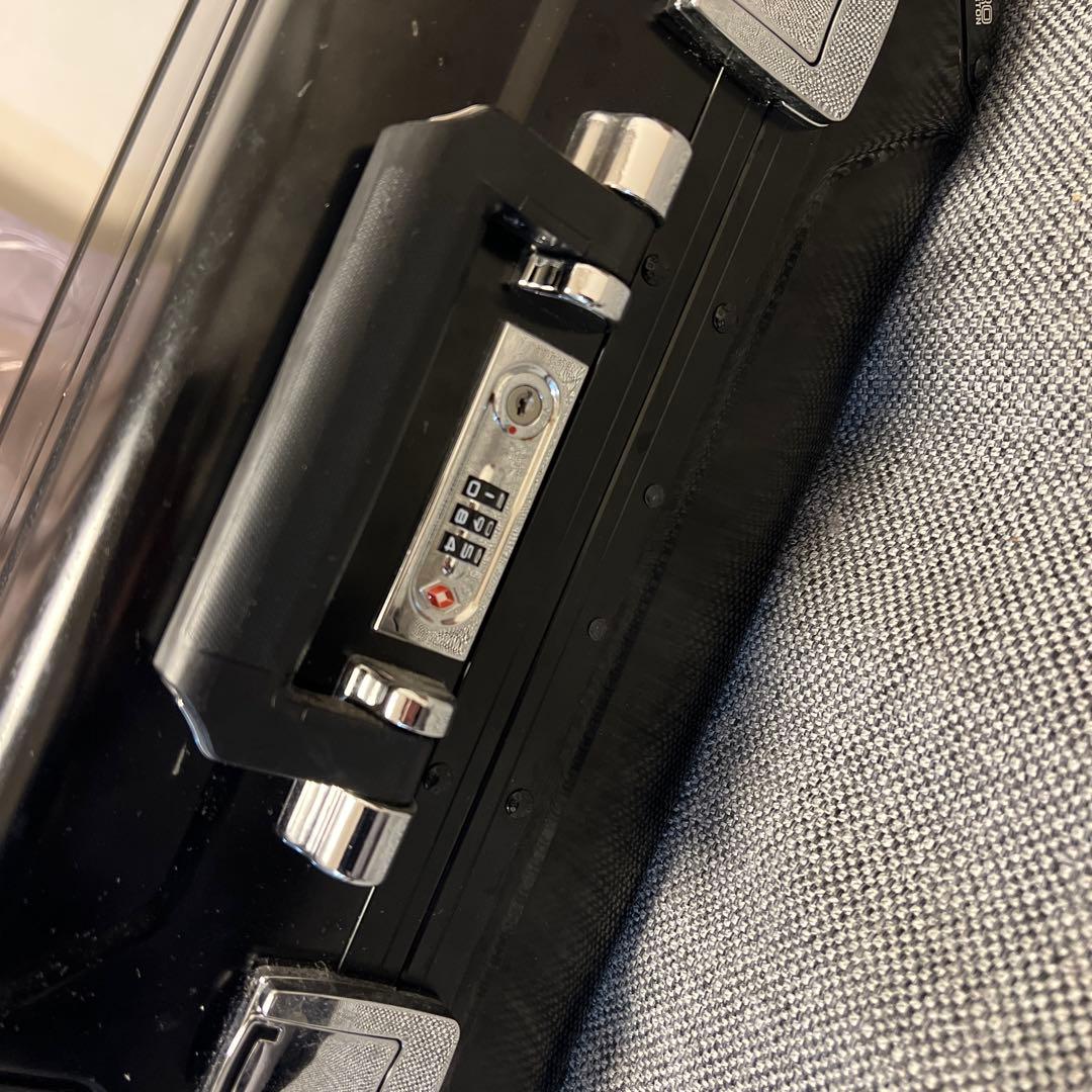 【ジャンク】ZERO HALLIBURTON キャリーケース スーツケース2輪