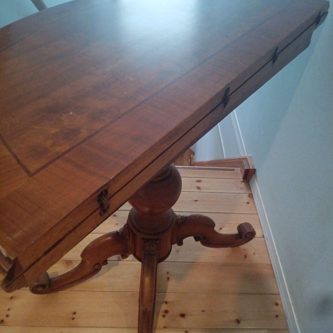 雰囲気ある佇まい✨カードテーブル　お部屋作りや店舗什器にも✨