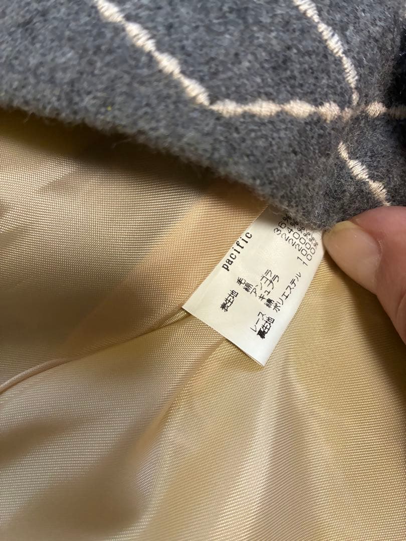 ミナ❗️mina‼️魚模様 刺繍グレー タイトスカート❗️