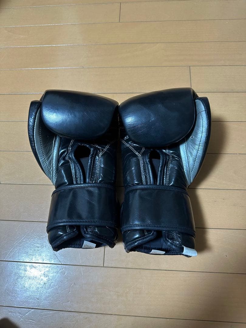 REYES レイジェス　ボクシンググローブ　16オンス