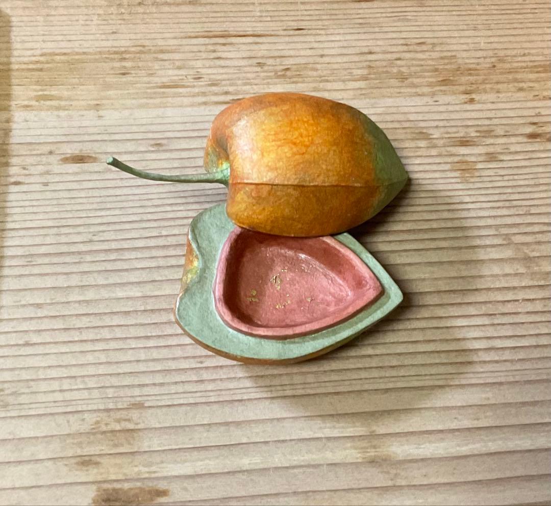 ほおずき図 香合 北原悦子作 木彫塗り 」(共箱)