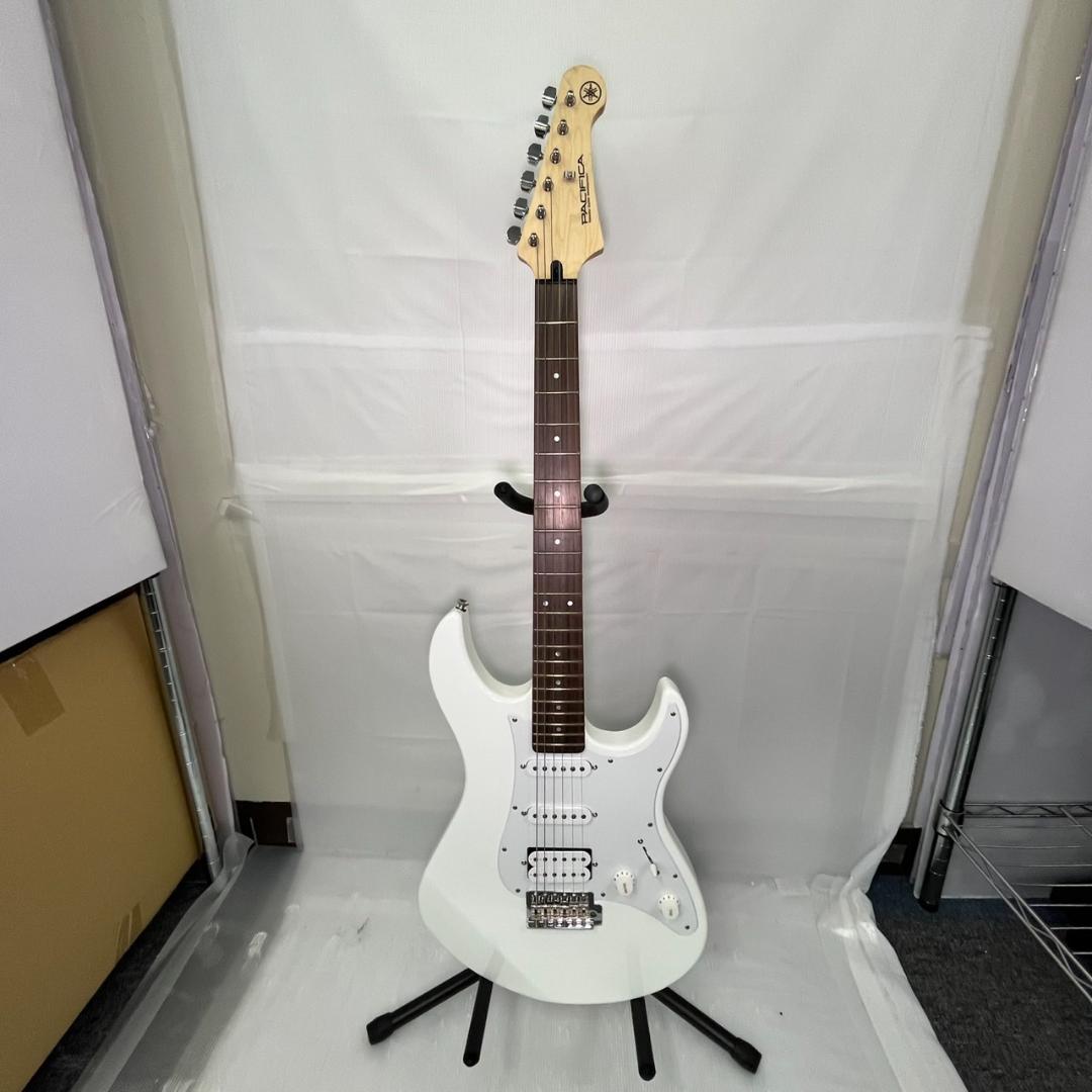 ち*鍋様 【美品】YAMAHA ヤマハ パシフィカ エレキギター PAC012