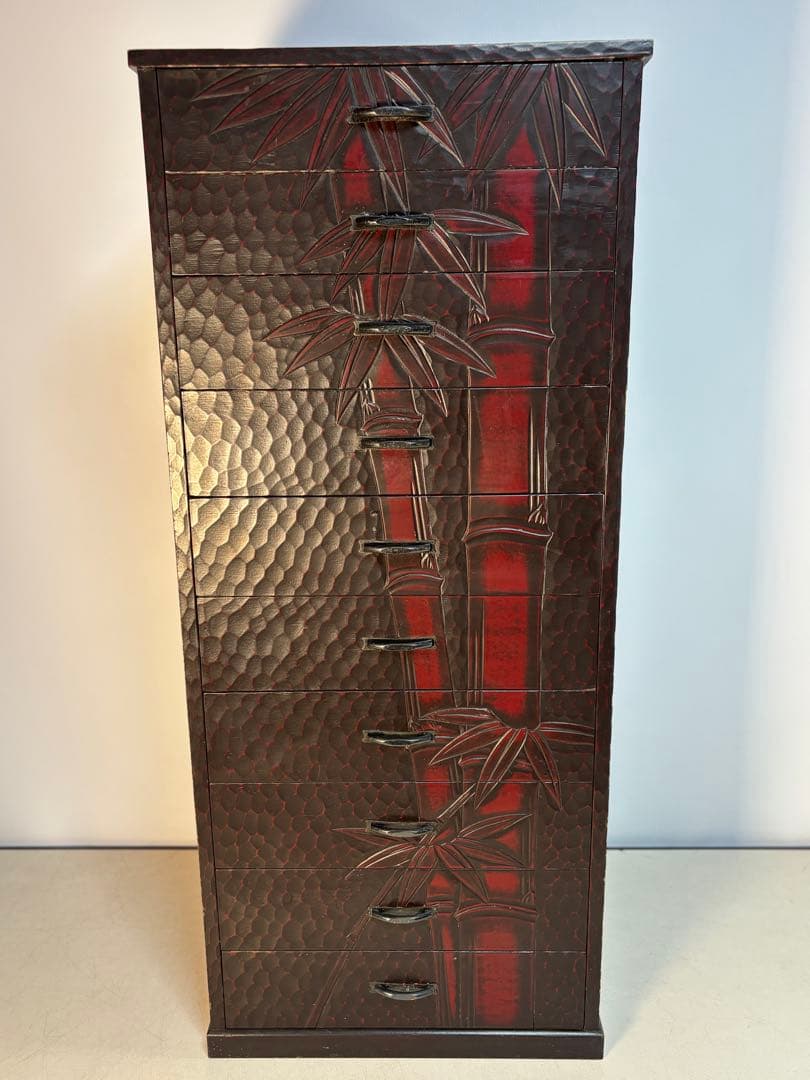 昭和レトロ　鎌倉彫り　竹彫刻の木製 小タンス 漆塗り　10段引き出し