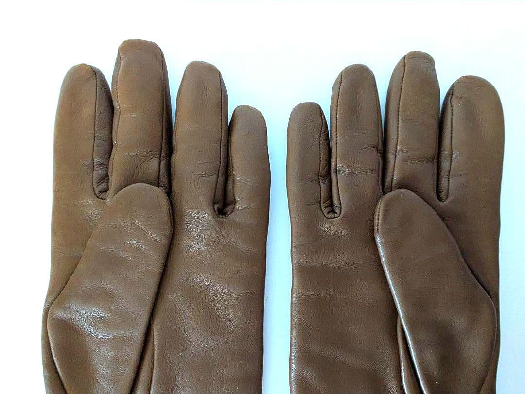 ⭐ゴン GIORGIO ARMANI キルティングデザイン手袋 ボタン付き