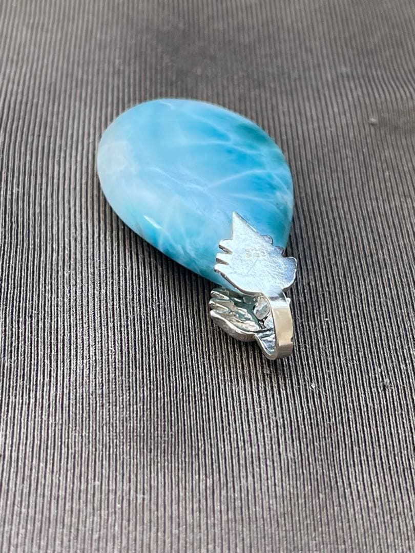 天然石ラリマー☆高品質！しずく型ペンダントトップ①☆リーフ型バチカンがステキ！