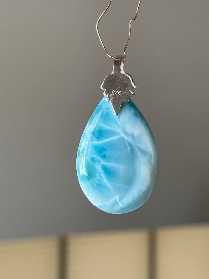 天然石ラリマー☆高品質！しずく型ペンダントトップ①☆リーフ型バチカンがステキ！