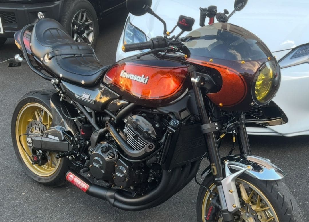 Z900RS カフェレーサー 外装セット　タンク　アッパーカウル　火の玉