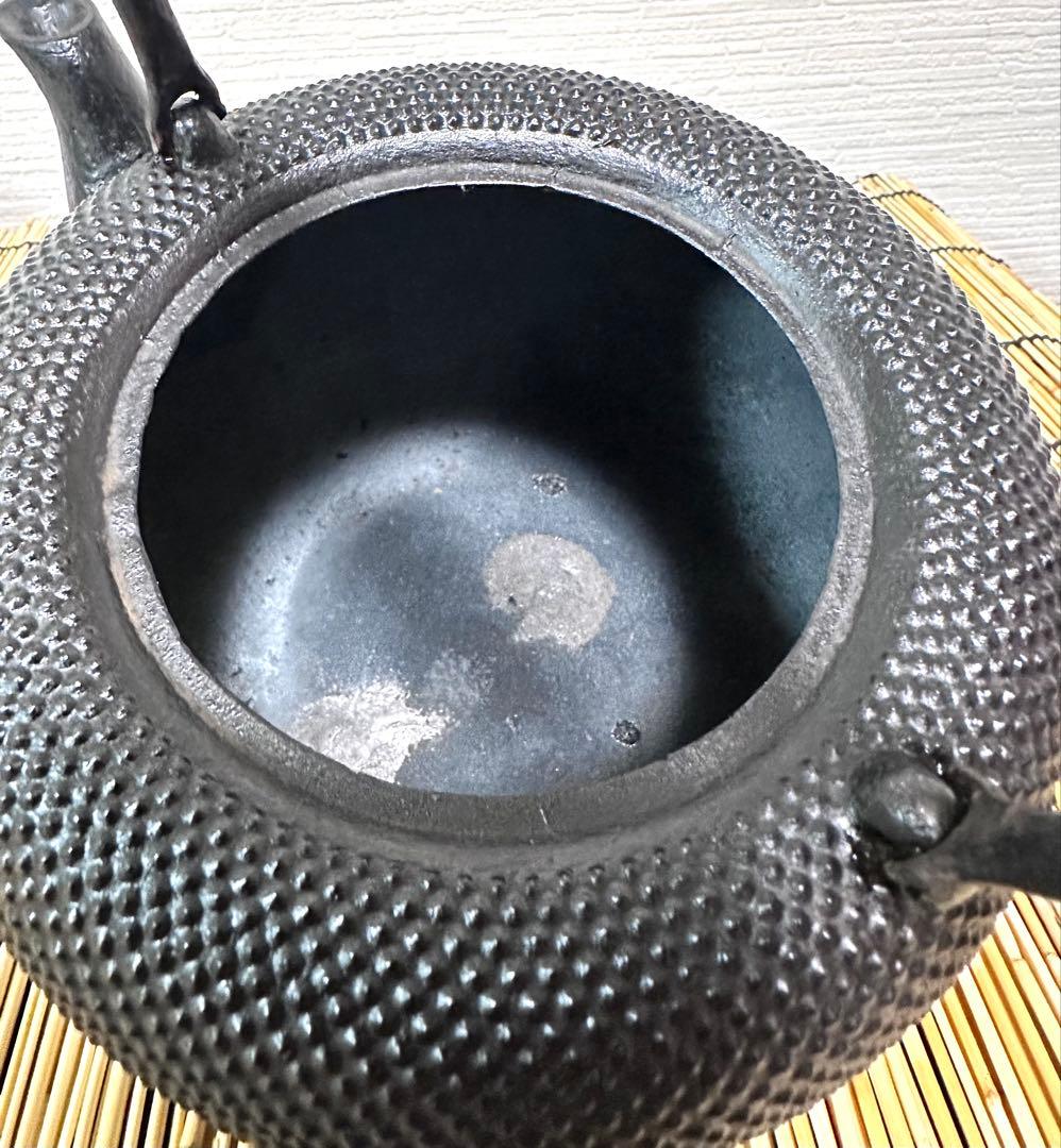 未使用品　南部照光堂造　１５型アラレ　南部鉄瓶　南部鉄器　鉄瓶　調理器具