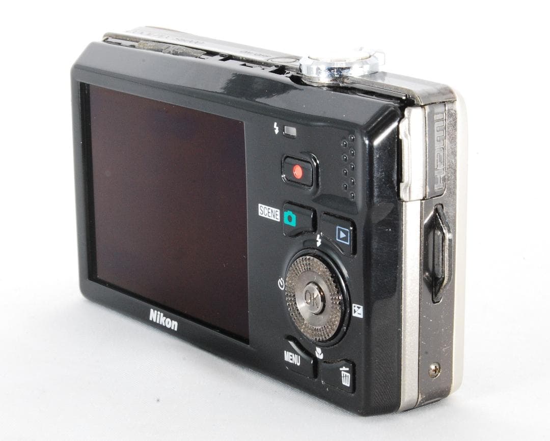 【動作確認済】Nikon CoolPix S6000一部難ありバッテリー充電器付