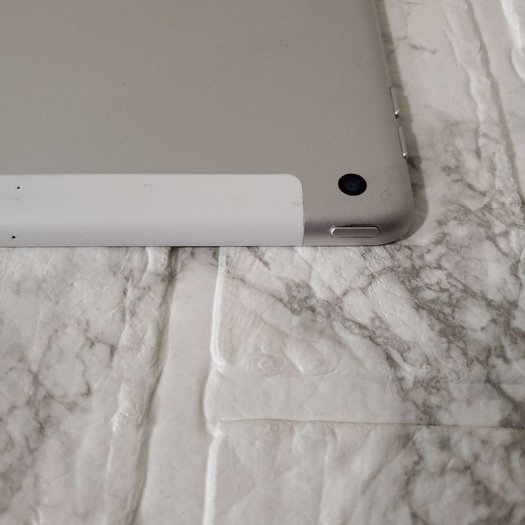 245 iPad 7世代 128GB SIMフリー シルバー