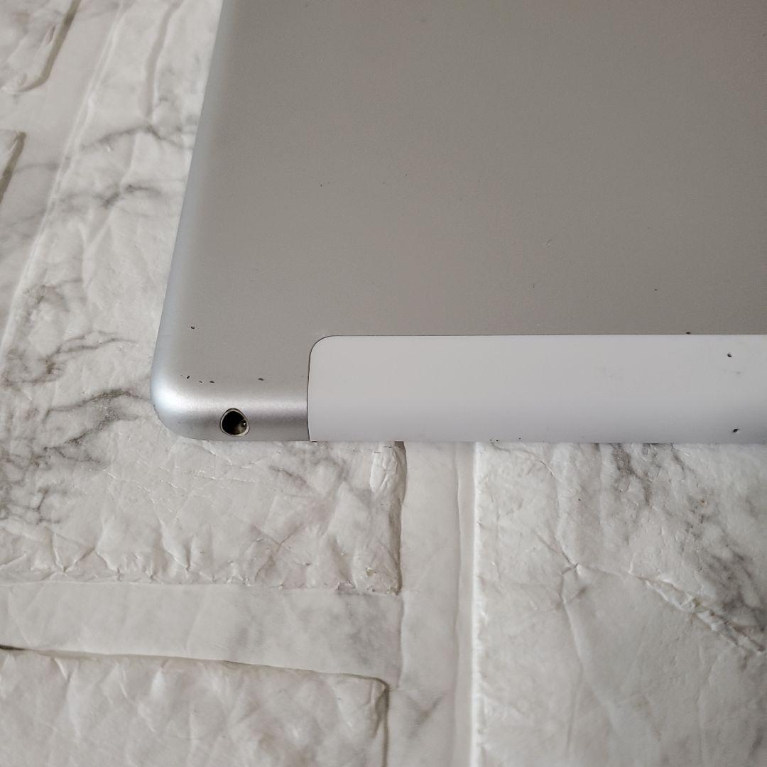 245 iPad 7世代 128GB SIMフリー シルバー