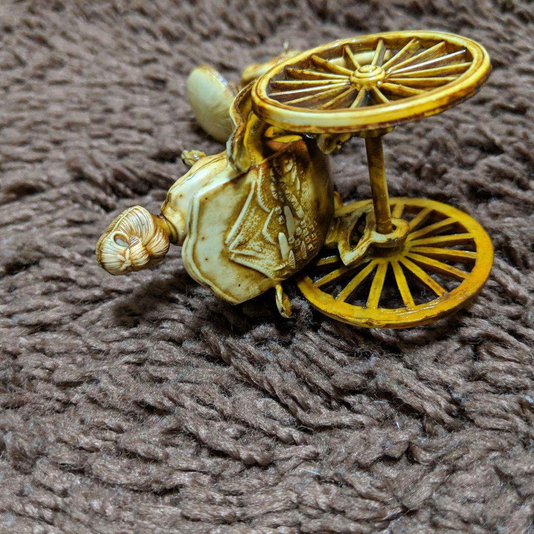 【日本の歴史／和風】浅草・人力車と着物姿の日傘の女明治時代人力車飾り