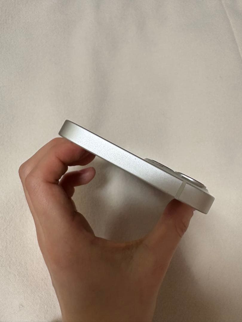 Apple iPhone 13 Starlight本体