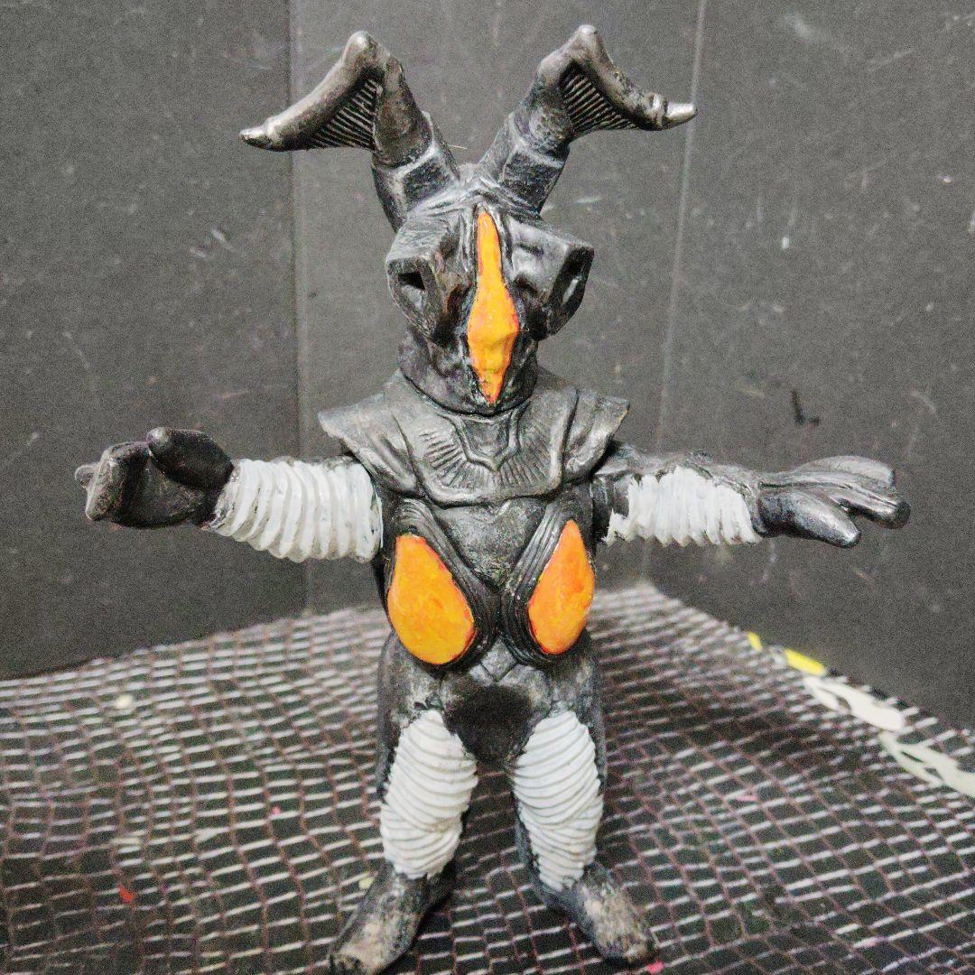 しんウルトラ怪獣旧型絶版ソフビカネゴン.ガラモン.タッコング.初代宇宙人