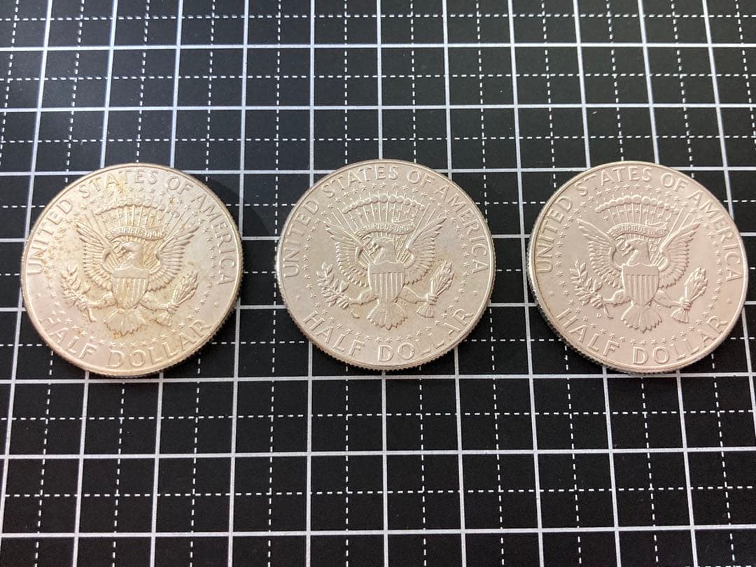 《アメリカ》ケネディハーフダラー銀貨3枚セットで(1964年)