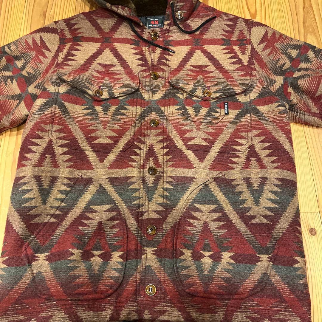 幾何学模様ウールジャケット フード付き