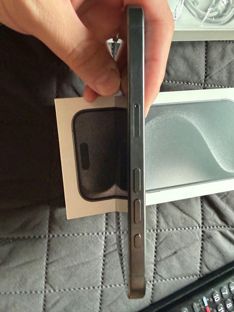 Apple iPhone 15 Pro ブラックチタニウム SIMフリー