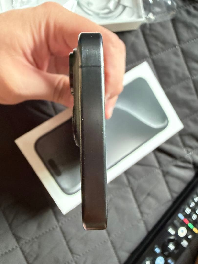 Apple iPhone 15 Pro ブラックチタニウム SIMフリー