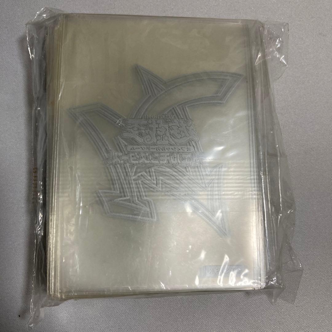 遊戯王 銀ロゴ スリーブ 未開封 100枚