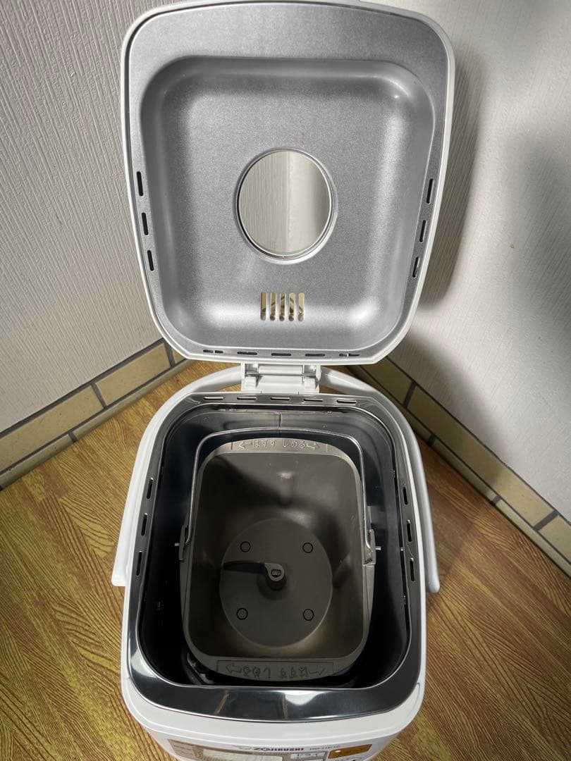 象印 【パンくらぶ】 BB-HE10 ホームベーカリー 2022年製