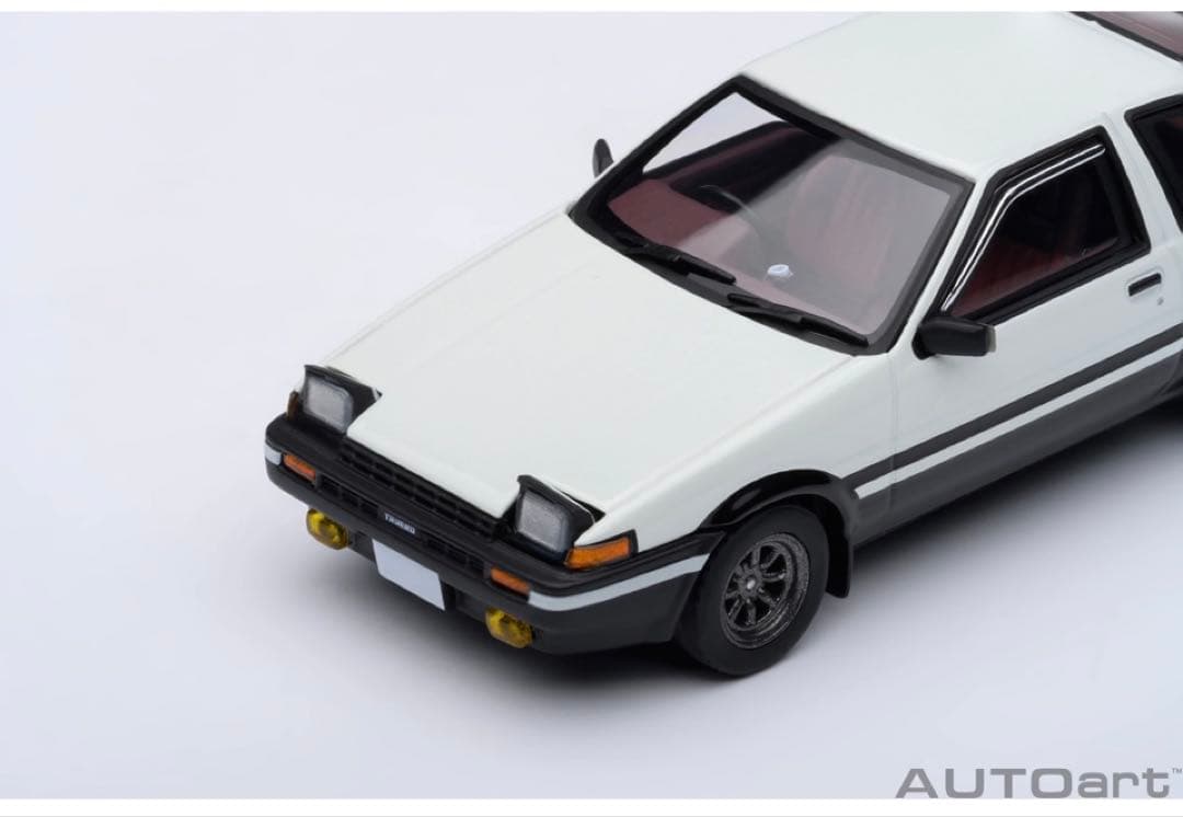 AUTO art頭文字D トレノAE86 1/64　豆腐パーツ付属