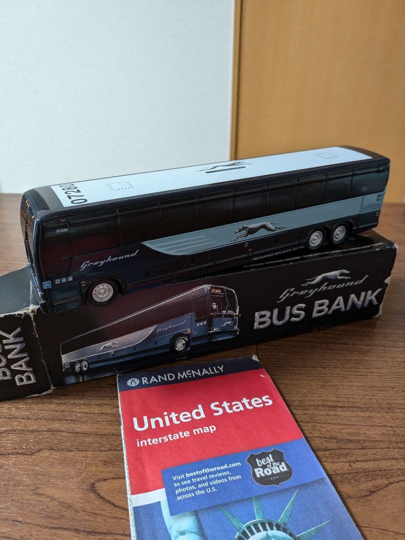 Greyhound BUS BANK ミニカー 　貯金箱