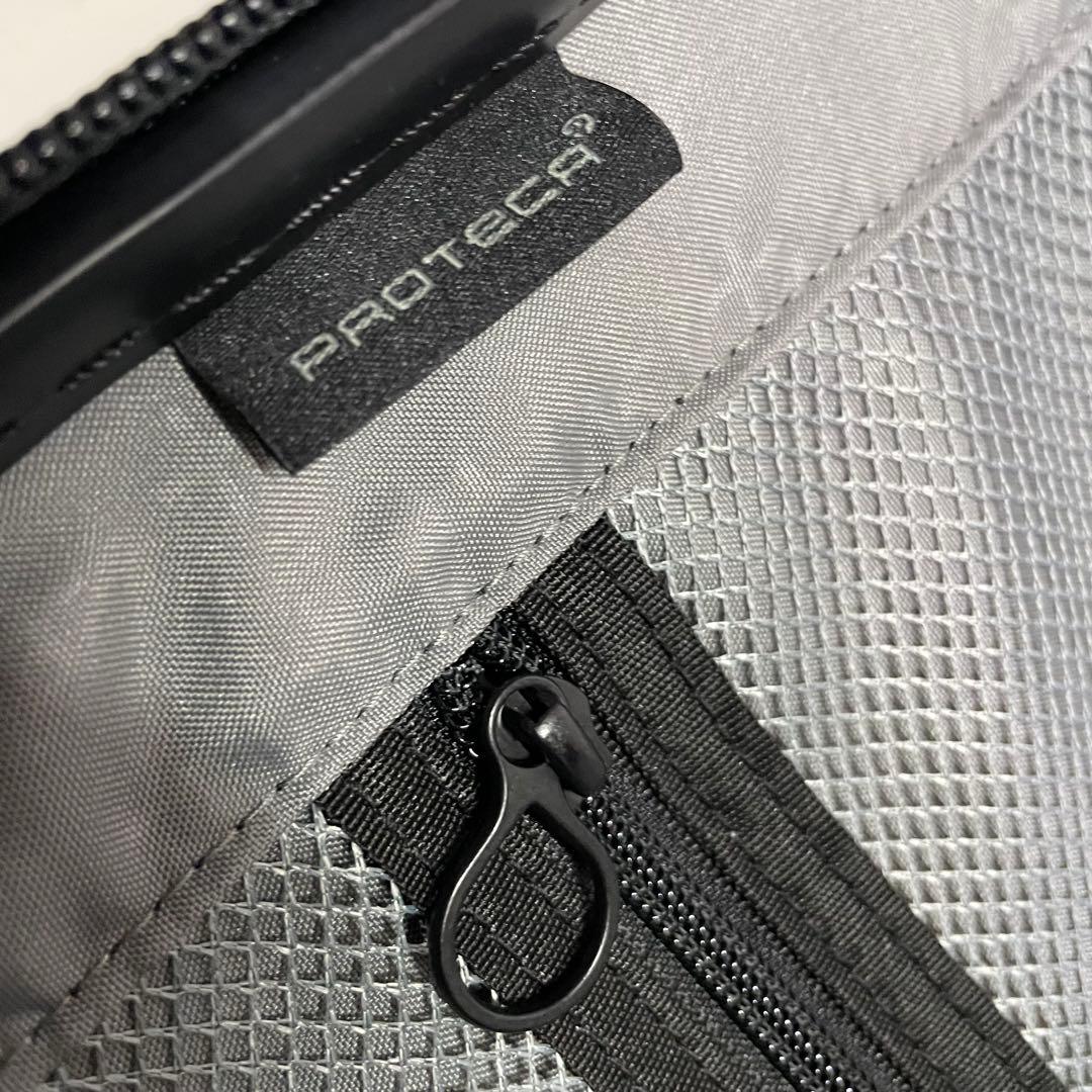 ○ PROTECA プロテカ　キャリーバッグ　ハード　グリーン系