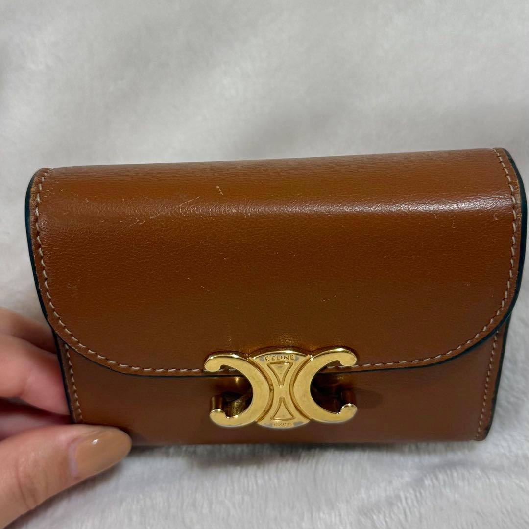 セリーヌ　トリオンフ　ウォレット