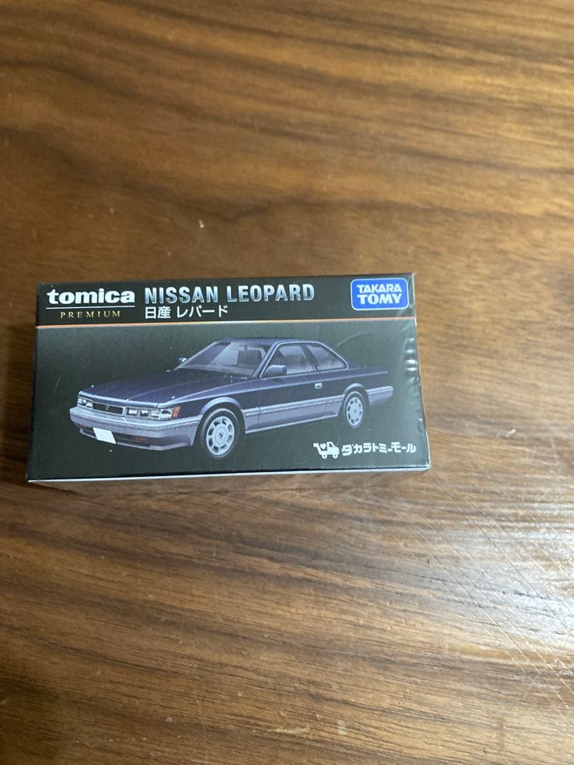 T*い様 トミカプレミアム　レパード