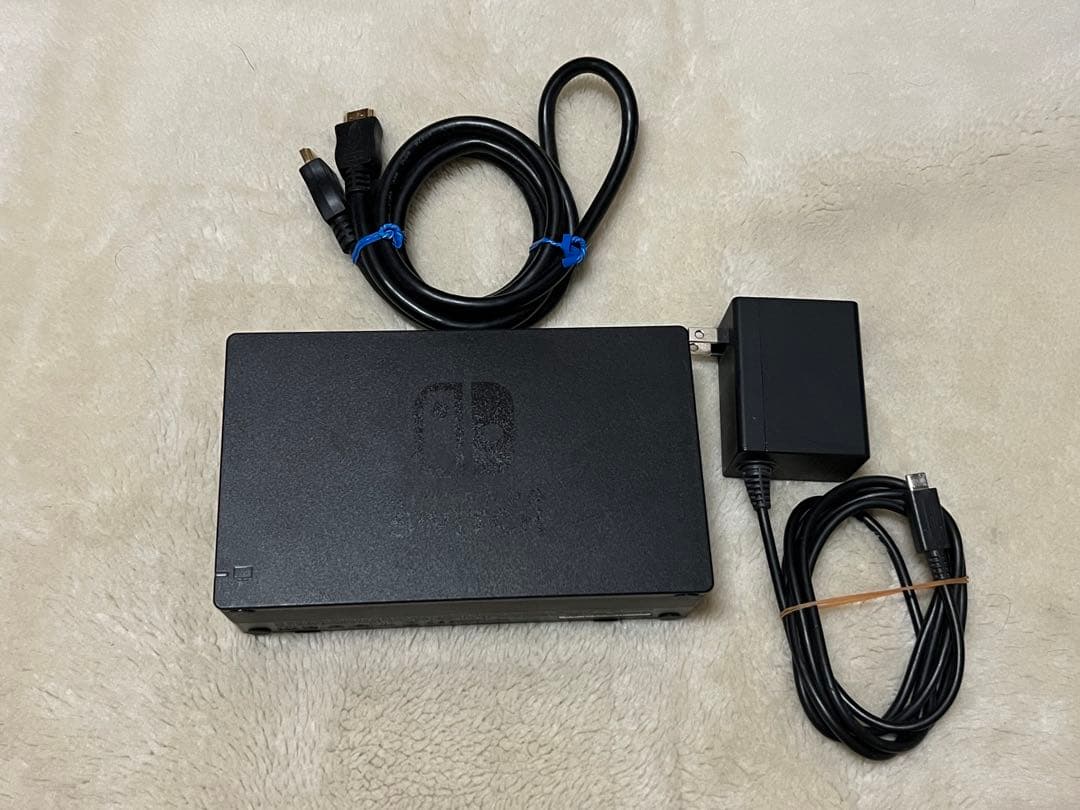 Nintendo Switch 本体 ネオンブルー・ネオンレッド　2017年製