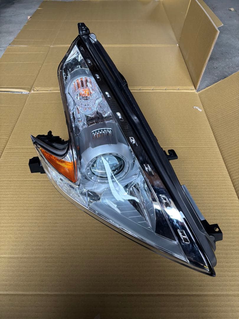 フェアレディZ z34 370z 純正ヘッドライト 右側