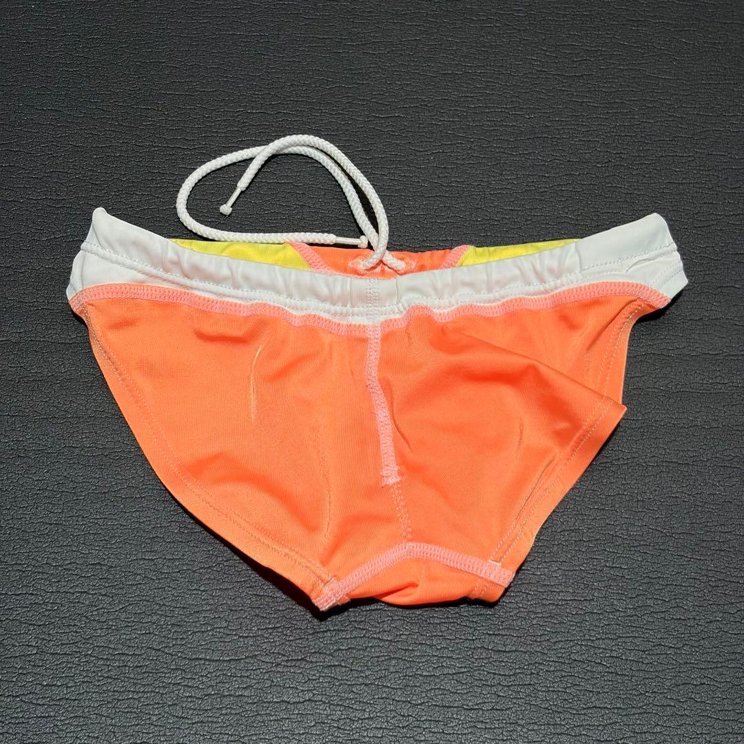 SPEEDO オレンジ/イエロー 競泳水着 140サイズ