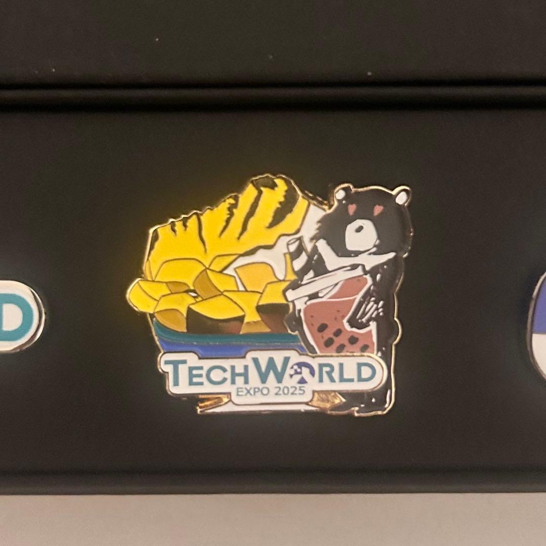 【非売品】TECH WORLD ピンバッジ 3個セット