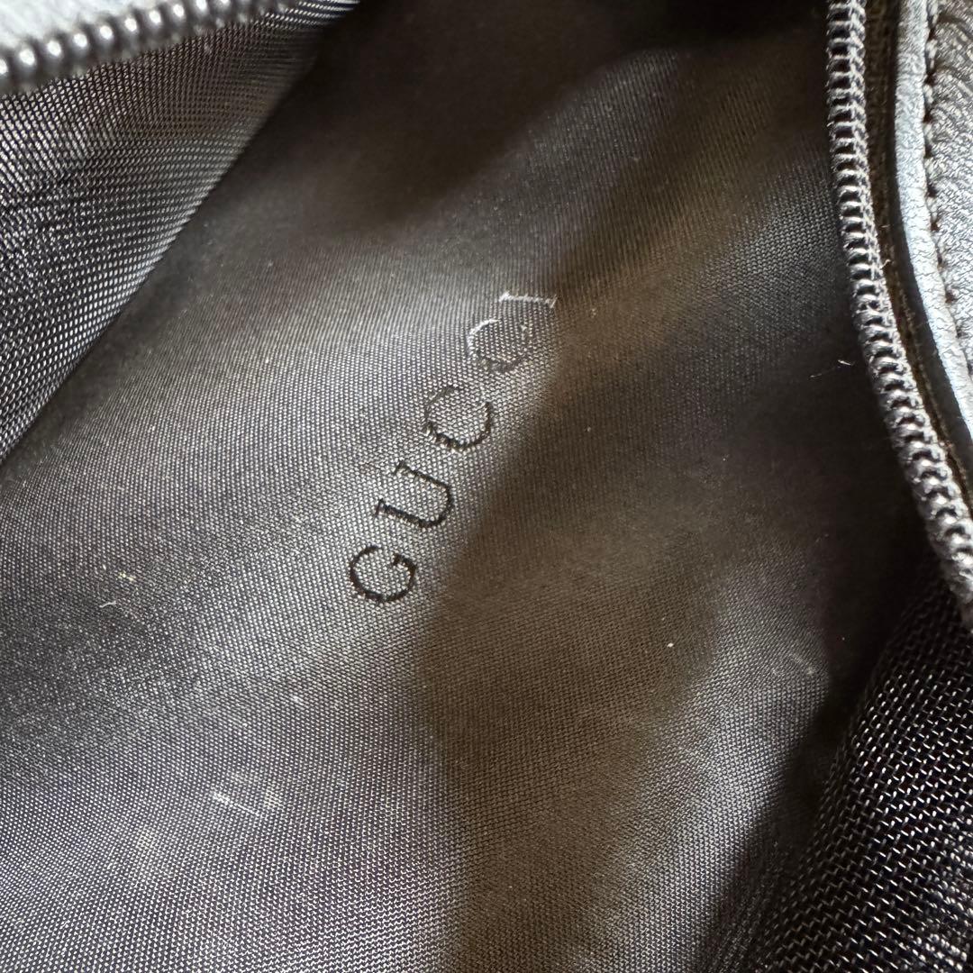 GUCCI トラベルポーチ 化粧ポーチ お薬ポーチ 旅行 持ち歩きサイズ 黒