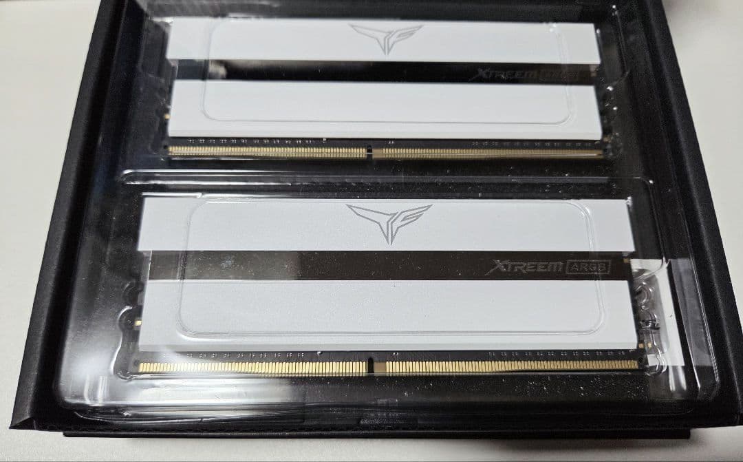 CPU ROG STRIX Z790-A + i7-13700 +Xtreem 32GB