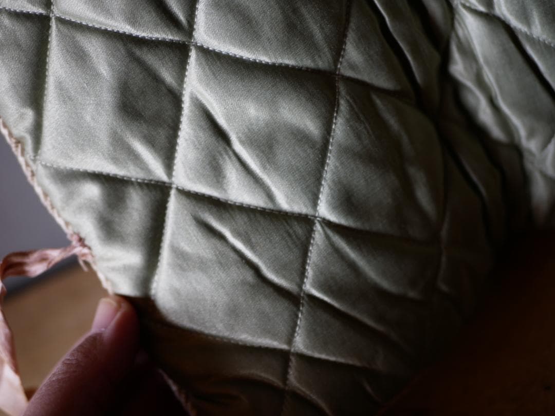 シルクのハンキーケース　手刺繡　フランスアンティーク　ブロカントのある暮らし