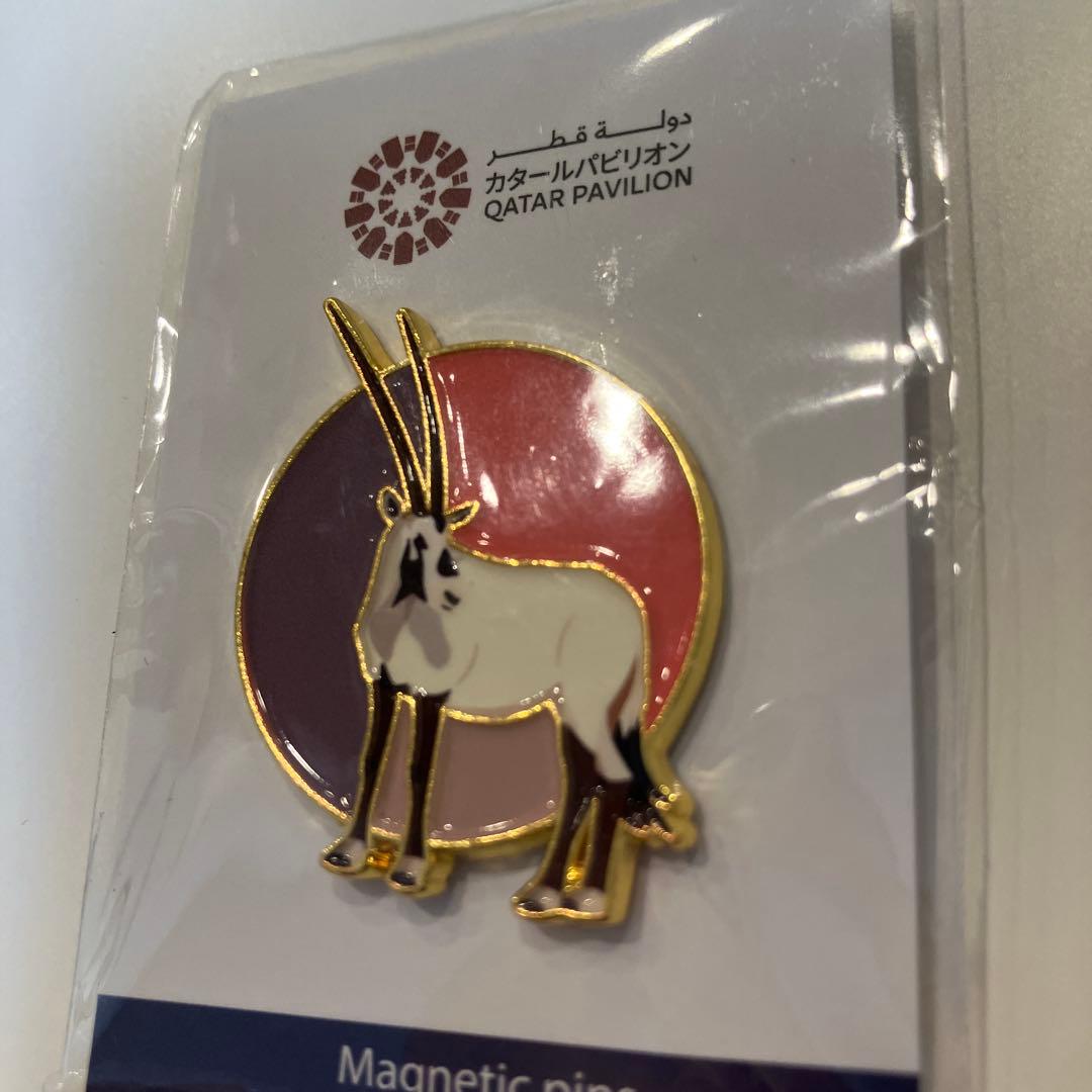 カタールパビリオン　希少　ピンバッジ