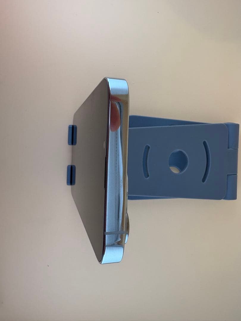 iPhone 13 Pro シルバー128GBバッテリー純正品100%美品。