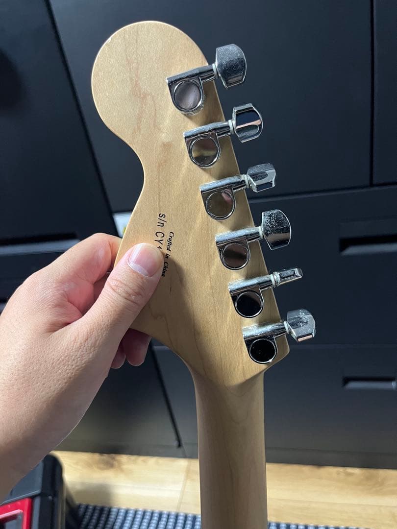 Squier Affinity ストラトキャスター　ラージヘッド