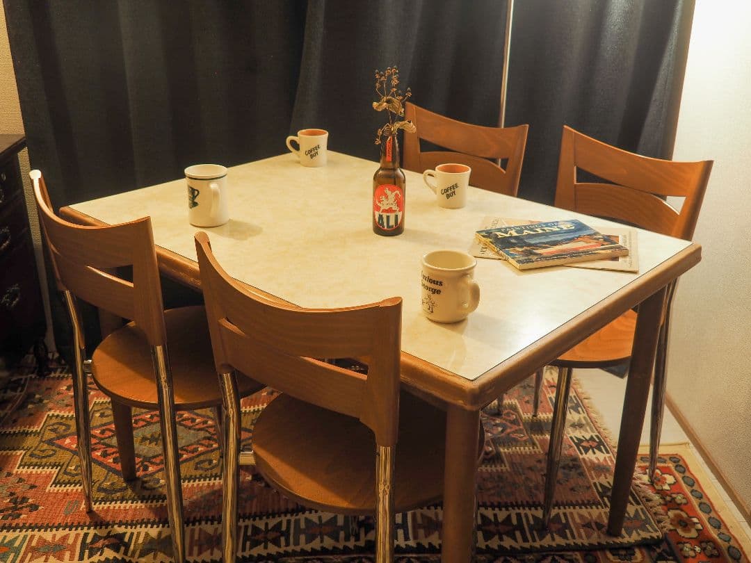 【値引中】\"マツダ\"メラニントップダイニングテーブル