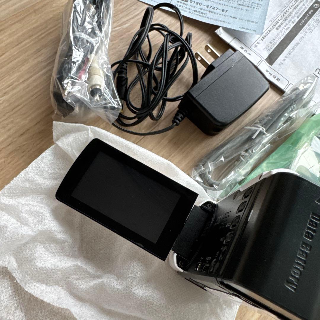 Everio GZ-HM670 ホワイト⭐︎HD⭐︎ビデオカメラ⭐︎超美品